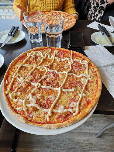 Comentarii opinii despre Bröderna Celik Pizzeria