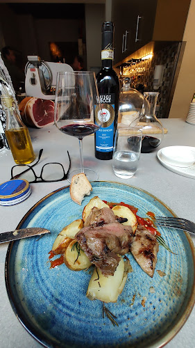 Comments and reviews of Enoteca Sassi