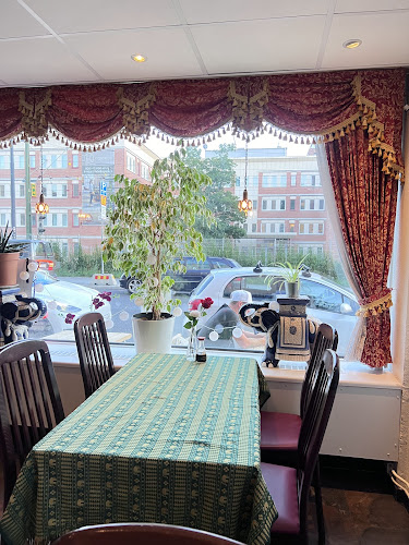 Thai Amari - Gastronomi och hotellverksamhet