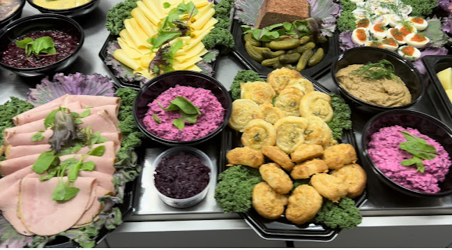 Gelateria Amore - Gastronomi och hotellverksamhet