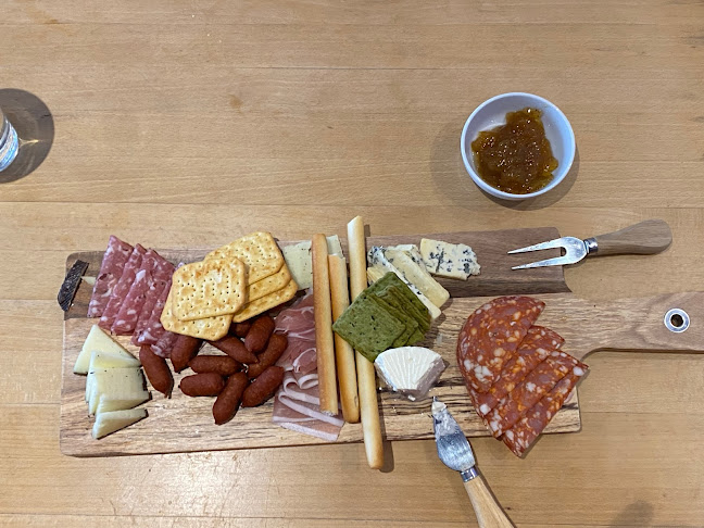 Pizza & Grill Kvarnen - Gastronomi och hotellverksamhet