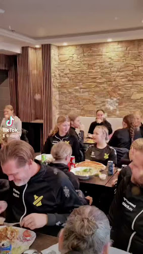 Pizzeria Tibble AB Open Times