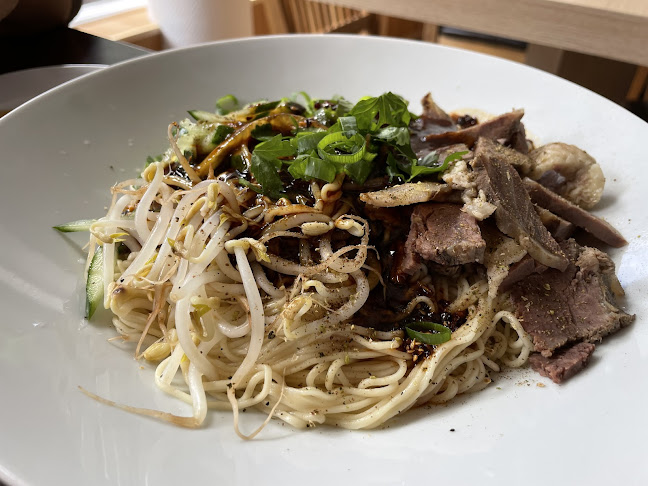 Noodle Master - Gastronomi och hotellverksamhet