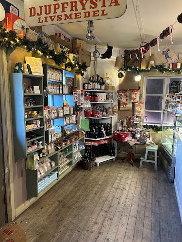 Systrarna Skogströms Lantcafé - Ör