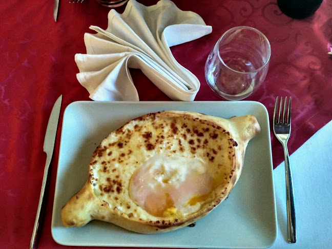 Tiflisi - Gastronomi och hotellverksamhet