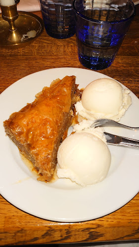 Kamarina restaurang Phone number