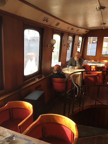 Ångbåtscaféet Eduard Melin - Gastronomi och hotellverksamhet