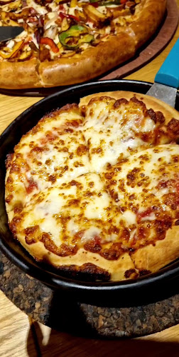 Opinii despre Pizza Hut Uppsala în Uppsala - Gastronomi och hotellverksamhet