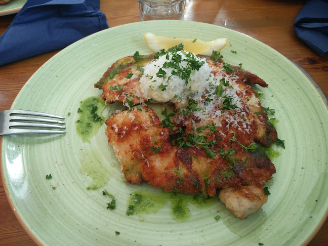 Opinii despre Odd Fellow Hudiksvall în Hudiksvall - Gastronomi och hotellverksamhet