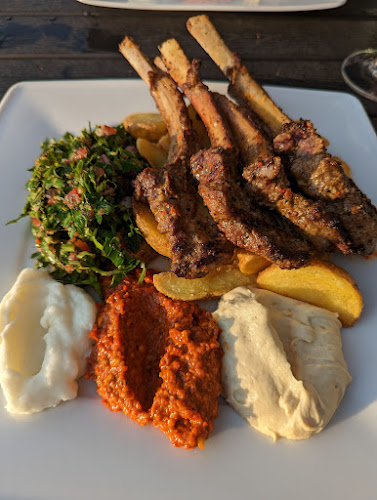 Beirut Bistro - Gastronomi och hotellverksamhet