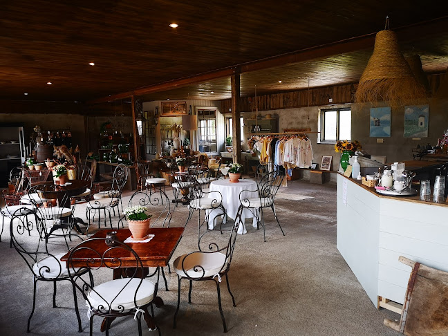 Opinii despre Blomsterlycka Gård în By Kyrkby - Gastronomi och hotellverksamhet