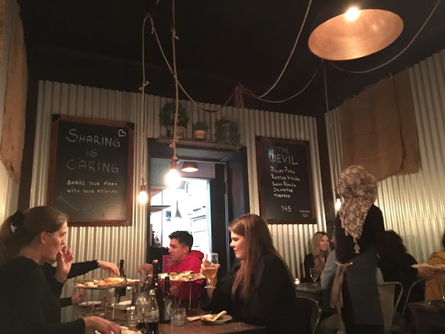 Crispy Pizza Bistro - Vasastan - Gastronomi och hotellverksamhet