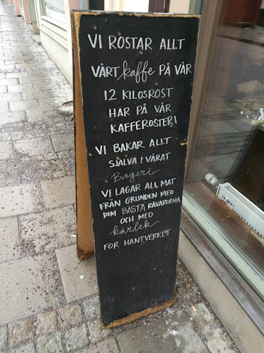 Simons Rosteri & Bageri - Gastronomi och hotellverksamhet