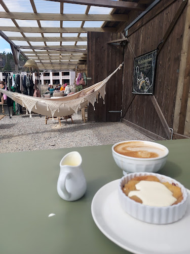 Tarte Tatin Café - Gastronomi och hotellverksamhet