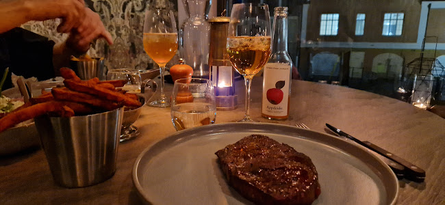 Nivå Bar & Stekhus Open Times