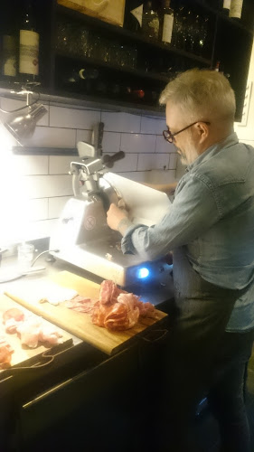 Enoteca Sassi Open Times