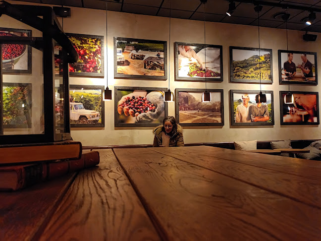 Opinii despre Espresso House Östersund în Östersund - Gastronomi och hotellverksamhet