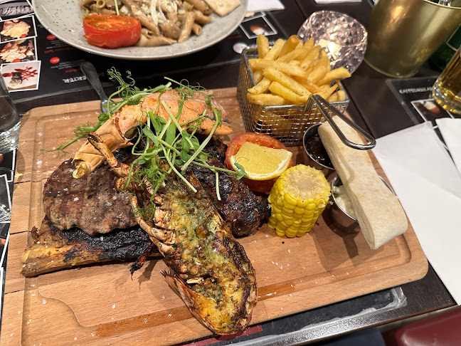 Barbeque Steakhouse & Bar - Gastronomi och hotellverksamhet