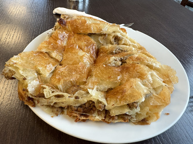 Comments and reviews of Burek House