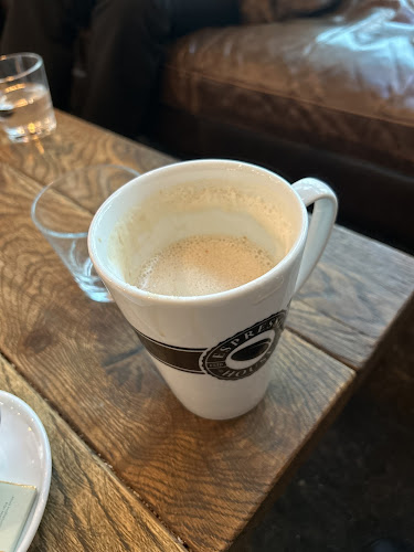 Reviews of Espresso House Malmö C - vid Spår 5 in Malmö - Gastronomi och hotellverksamhet