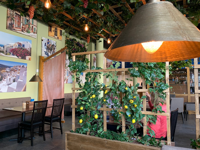 GREKISKA grill & bar - Gastronomi och hotellverksamhet