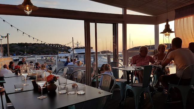 Publik Mat & Bar Open Times