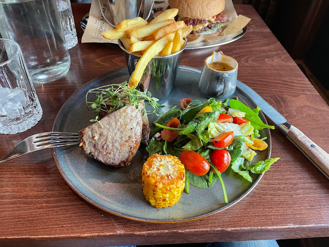 Comentarii opinii despre Churchill Arms