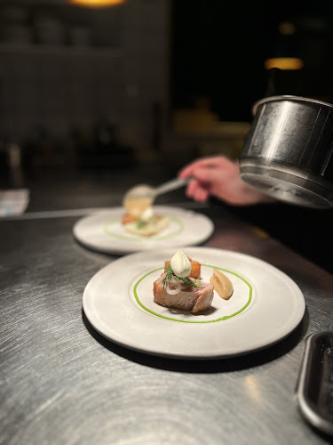 Bulot - Gastronomi och hotellverksamhet