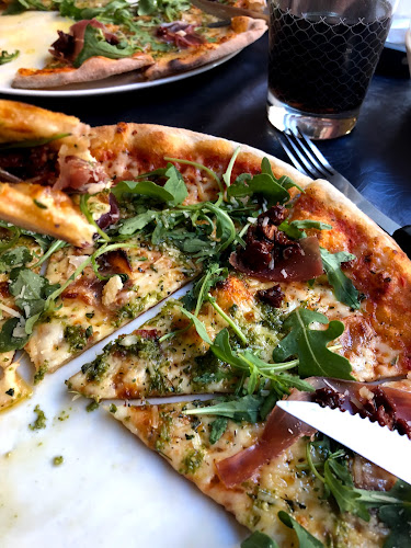 Veniz Pizza Phone number