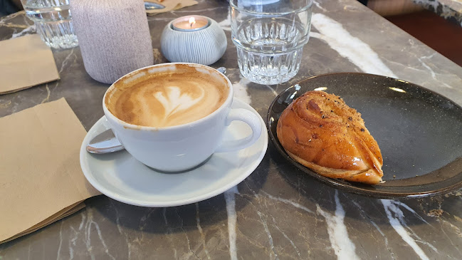 Paulas - Gastronomi och hotellverksamhet