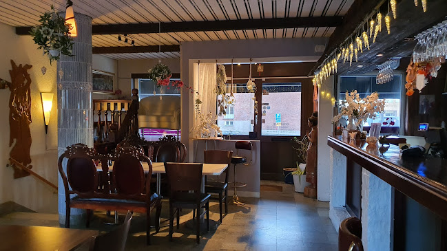 Namfon thairestaurang AB Open Times