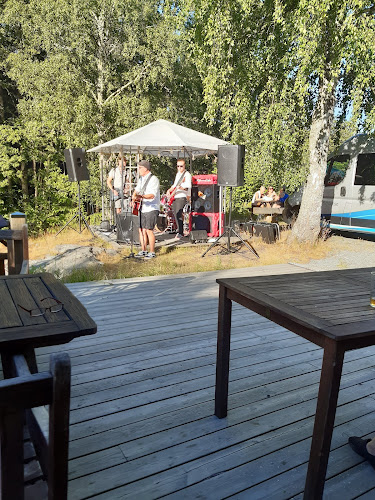 Brostugans Café & Glass Open Times