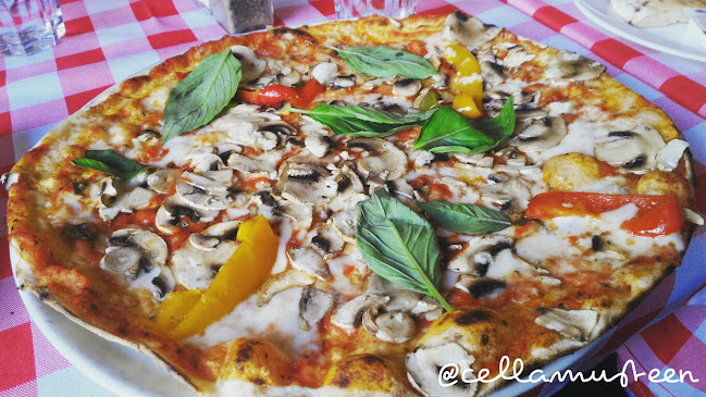 Opinii despre Il Forno Uno în Stockholm - Gastronomi och hotellverksamhet