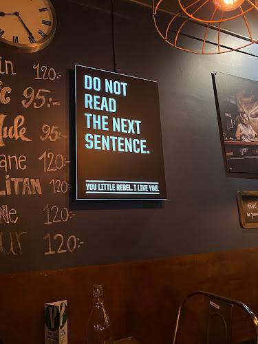 DINÉ Burgers - Gastronomi och hotellverksamhet