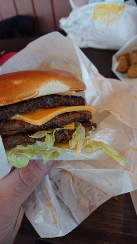 Comentarii opinii despre Enelly’s Burgers & Coffee Lindesberg