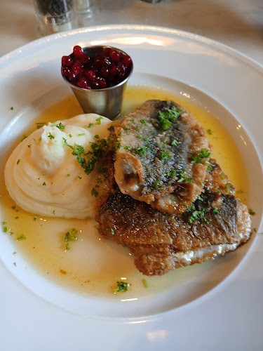 Comentarii opinii despre Bistro & Café Valvet