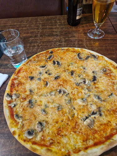 Loran's Restaurang & Pizzeria - Älvsjö