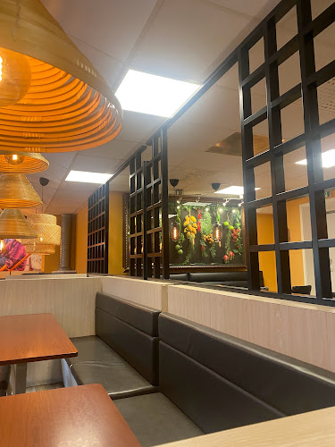 Robot Restaurang (thai och sushi restaurang) - Gastronomi och hotellverksamhet