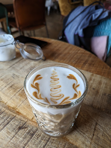 Kassett kaffe kök & bar - Gastronomi och hotellverksamhet