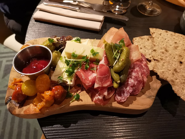 Restaurang HAK - Gastronomi och hotellverksamhet