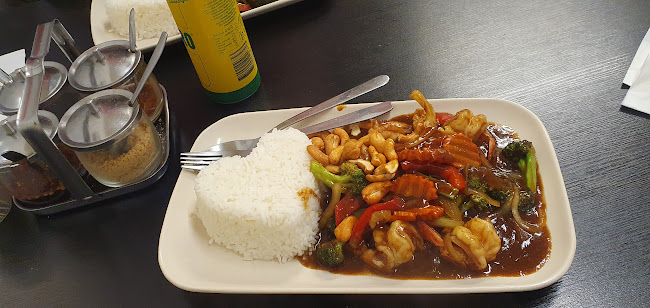 PHI KUL THAI - Gastronomi och hotellverksamhet