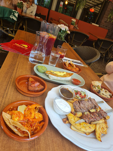 Muchacho Tapas - Gastronomi och hotellverksamhet