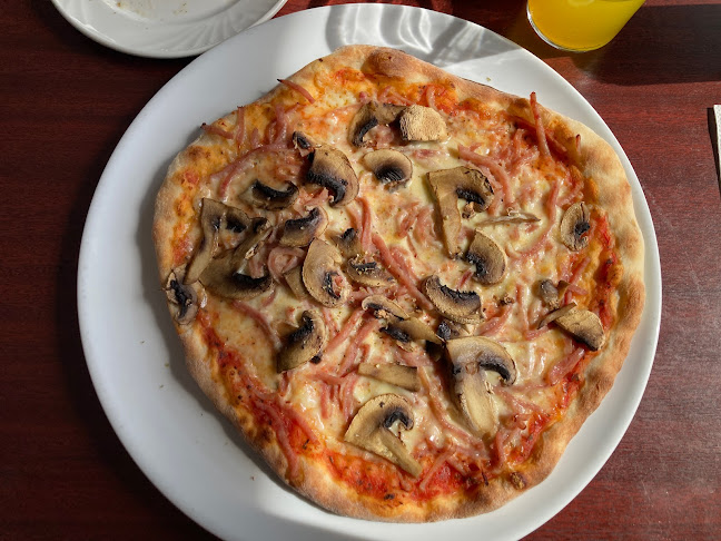 Opinii despre Pizzeria Dello sport în Vänersborg - Gastronomi och hotellverksamhet