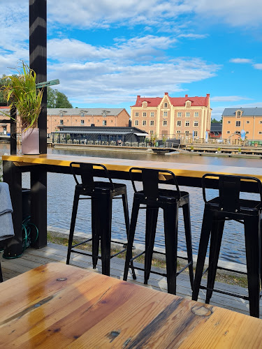 Comentarii opinii despre Hunker Junker