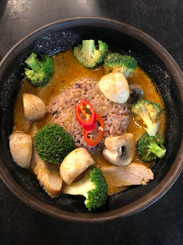 Comments and reviews of Zao Street Kitchen Kongahälla Center