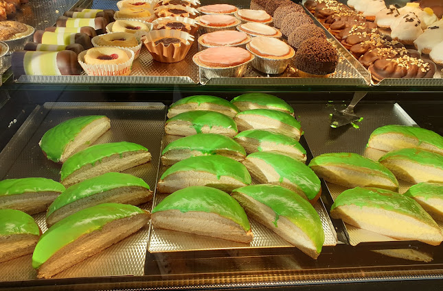 Konditori Bivur - Gastronomi och hotellverksamhet