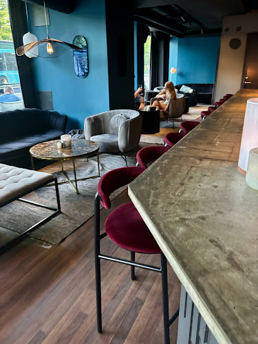 Comentarii opinii despre ADAMO