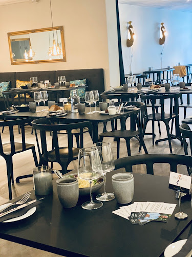 Opinii despre The Peacock în Trelleborg - Gastronomi och hotellverksamhet