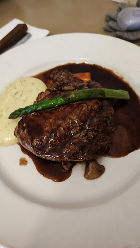 Restaurang Athena - Gastronomi och hotellverksamhet