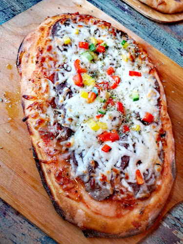 Luca & Toni - Gastronomi och hotellverksamhet